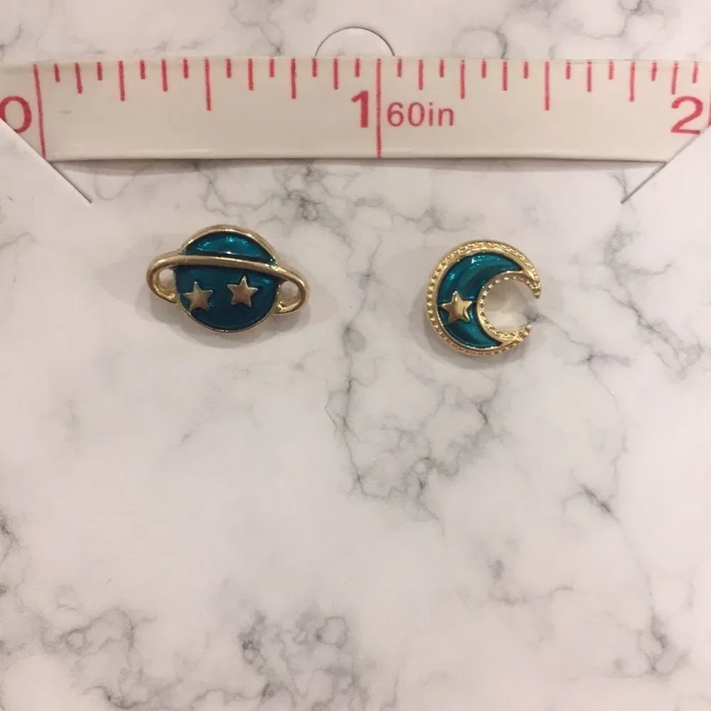 🎉HP 🪐 4/$12; 2/$8 ⭐️🩷 Girls planetary earrings 🌙 - Picture 2 of 2